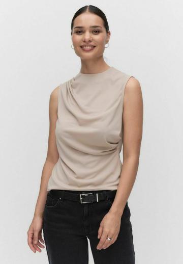Блузка без рукавов