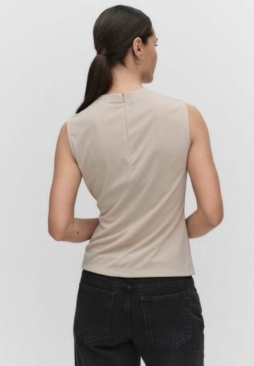Блузка без рукавов