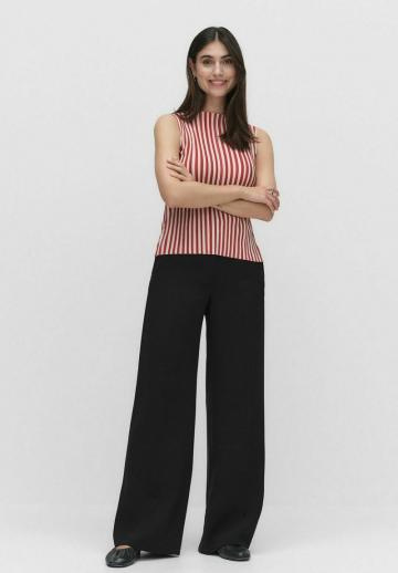 Блузка без рукавов