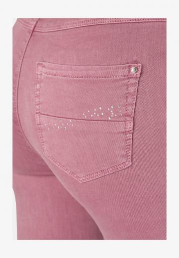 Узкие джинсы