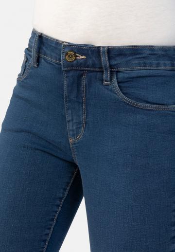 Узкие джинсы