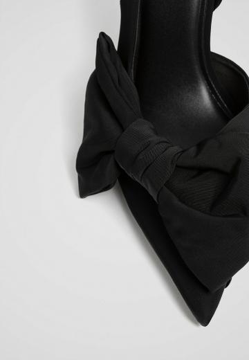 Туфли на высоком каблуке