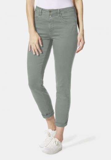 Короткие джинсы