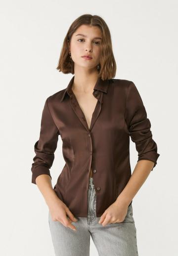 Атласная блузка