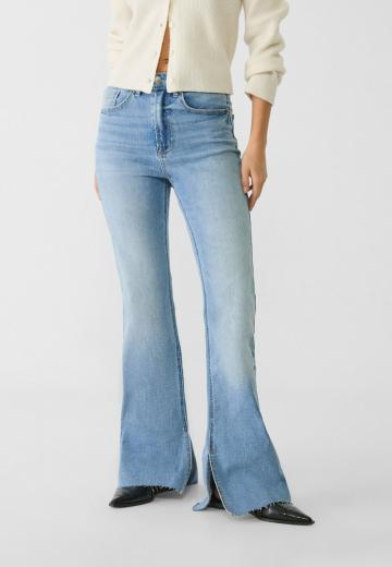 Клешеные джинсы