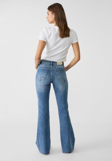 Клешеные брюки