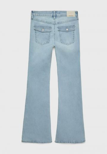 Клешеные джинсы