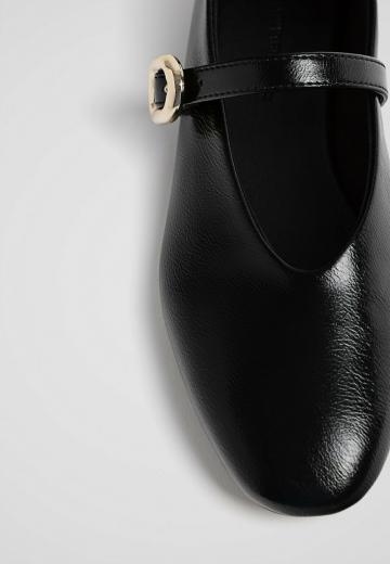 Туфли с ремешком