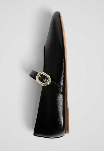 Туфли с ремешком