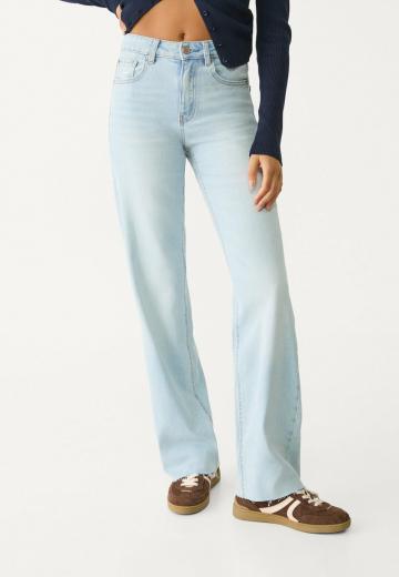 Прямые джинсы