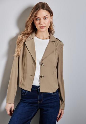 Короткий блейзер