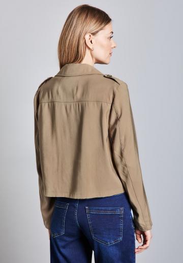 Короткий блейзер