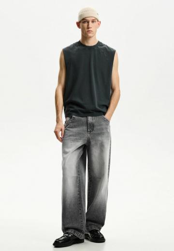 Прямые джинсы