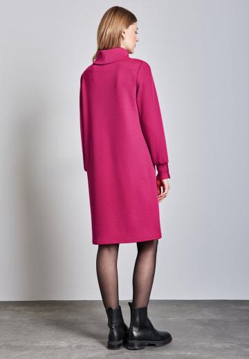 Вязаное платье