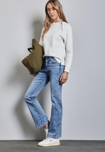 Клешеные брюки