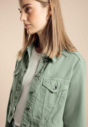 Джинсовая куртка