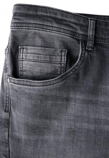 Узкие джинсы