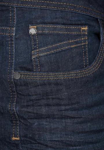 Узкие джинсы