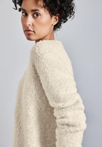 Вязаная кофта