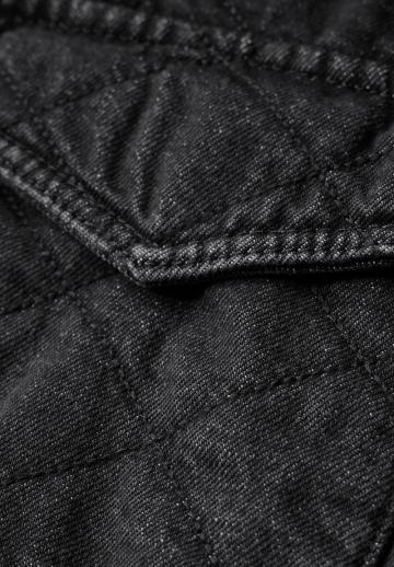 Куртка с накладнымит карманами