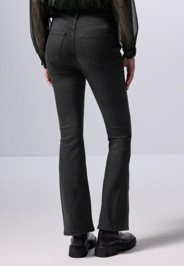 Клешеные брюки