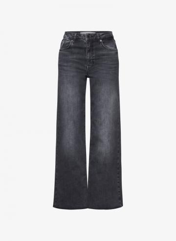 Клешеные джинсы