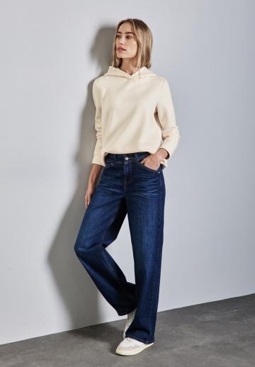 Пуловер с капюшоном