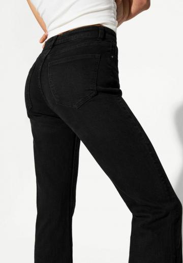 Клешеные брюки