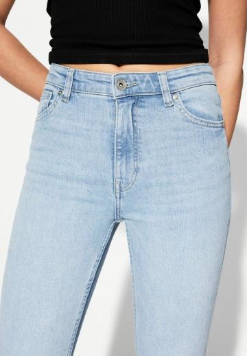 Клешеные брюки