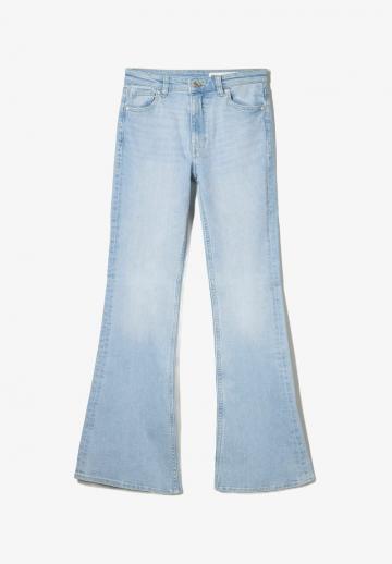 Клешеные брюки