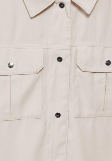 Куртка с накладнымит карманами