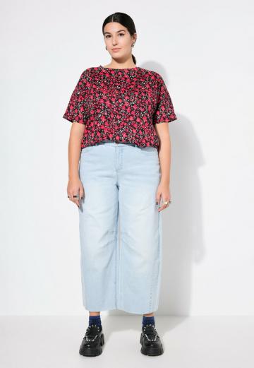 Короткие джинсы