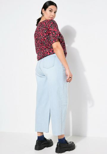 Короткие джинсы