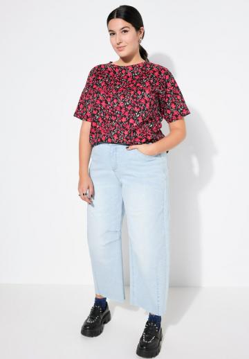 Короткие джинсы