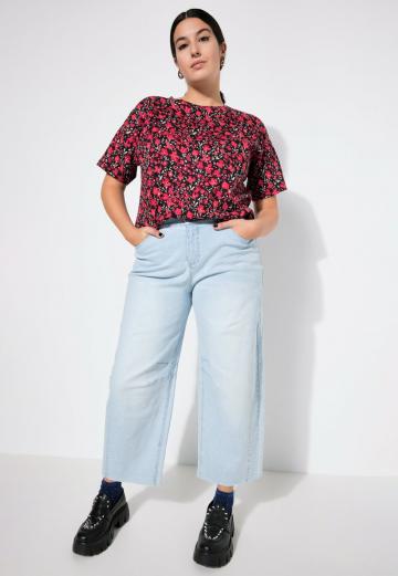 Короткие джинсы