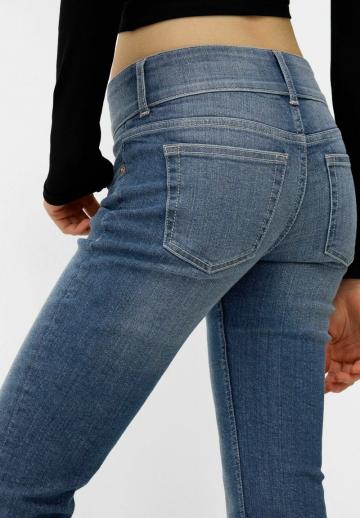 Клешеные брюки