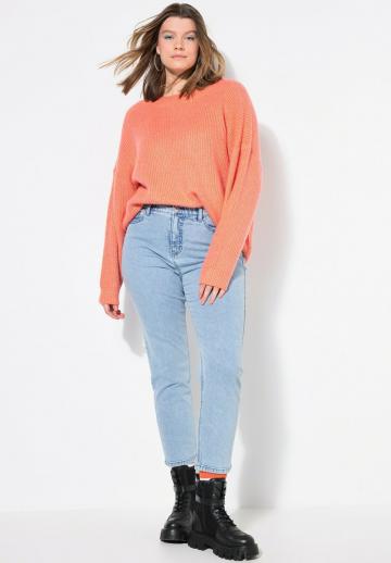 Короткие джинсы