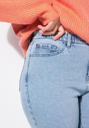 Короткие джинсы