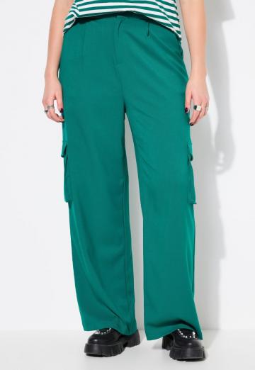 Брюки с накладными карманами