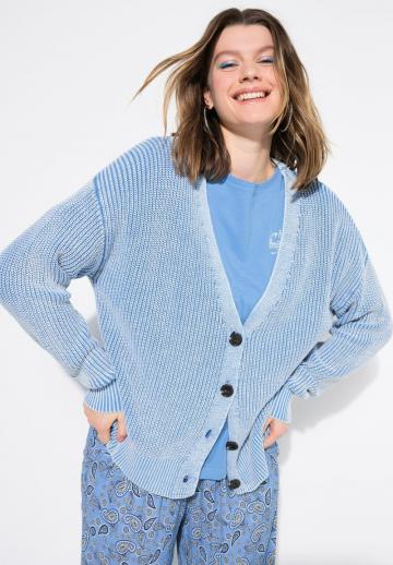 Вязаная кофта