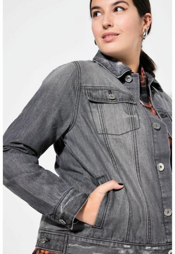 Джинсовая куртка