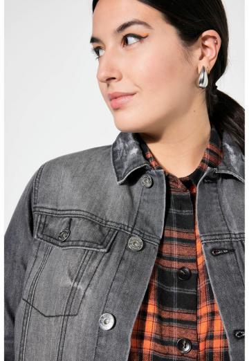 Джинсовая куртка