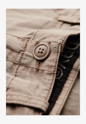 Брюки с накладными карманами