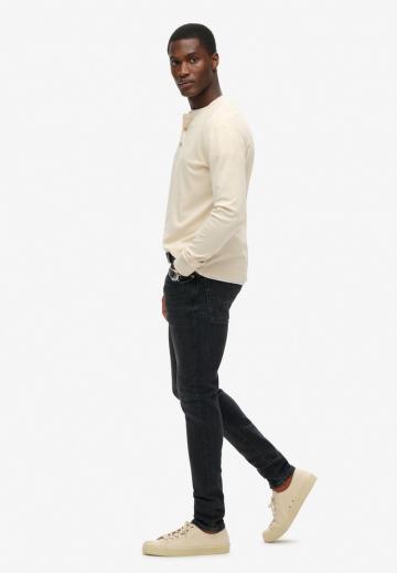 Узкие джинсы