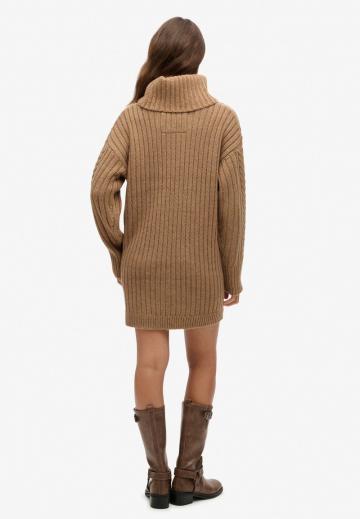 Вязаное платье