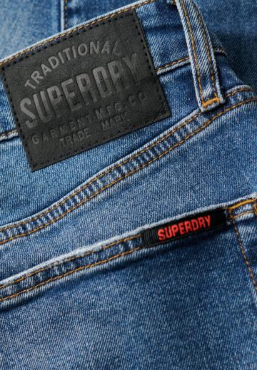 Узкие джинсы