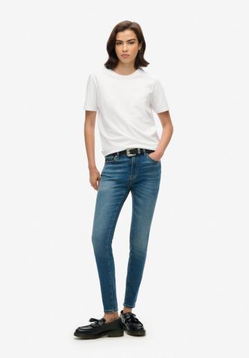 Узкие джинсы