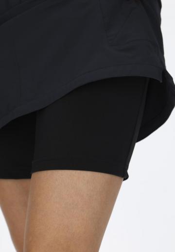 Юбка с накладными карманами