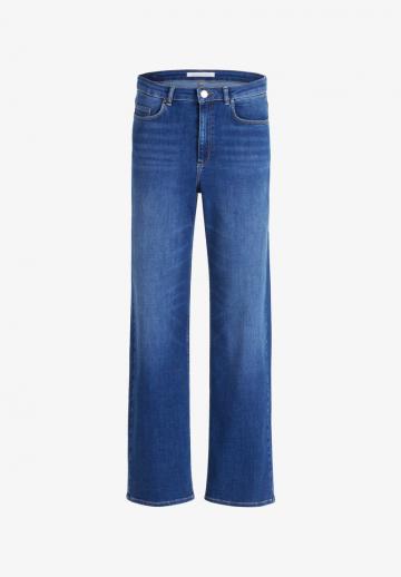 Прямые джинсы