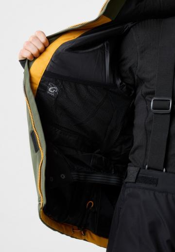 Спортивная куртка